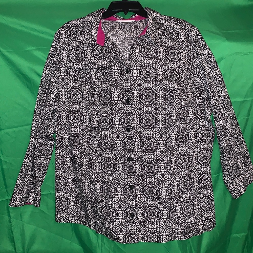CJ Banks 3X Geometric pattern long sleeve blouse button down